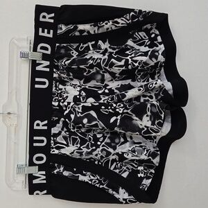 Womens Under Armour  shorts